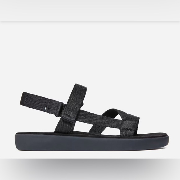 The Everlane ReNew Sport Sandal - Picture 4 of 5